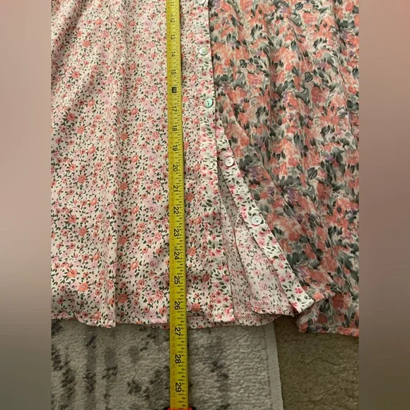 Shop Zoco 🩷💐🌸 Floral Pink two pattern button down Blouse top shirt - Picture 9 of 11